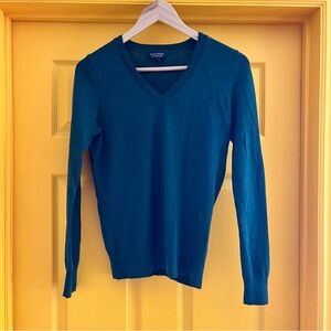 Banana Republic Merino Green V-Neck Sweater